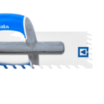 STAINLESS STEEL TROWEL WITH SKEWED NOTCH, 3K SOFT HANDLE ON A POLYAMIDE FLOAT WITH GLASS FIBER, MASTER LINE 130X270 MM, NOTCH 10 MM